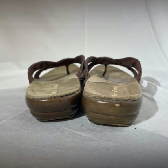 BareTraps Womens Thong Sandals Kylie Embellished Leather Size 8 - Picture 8 of 8
